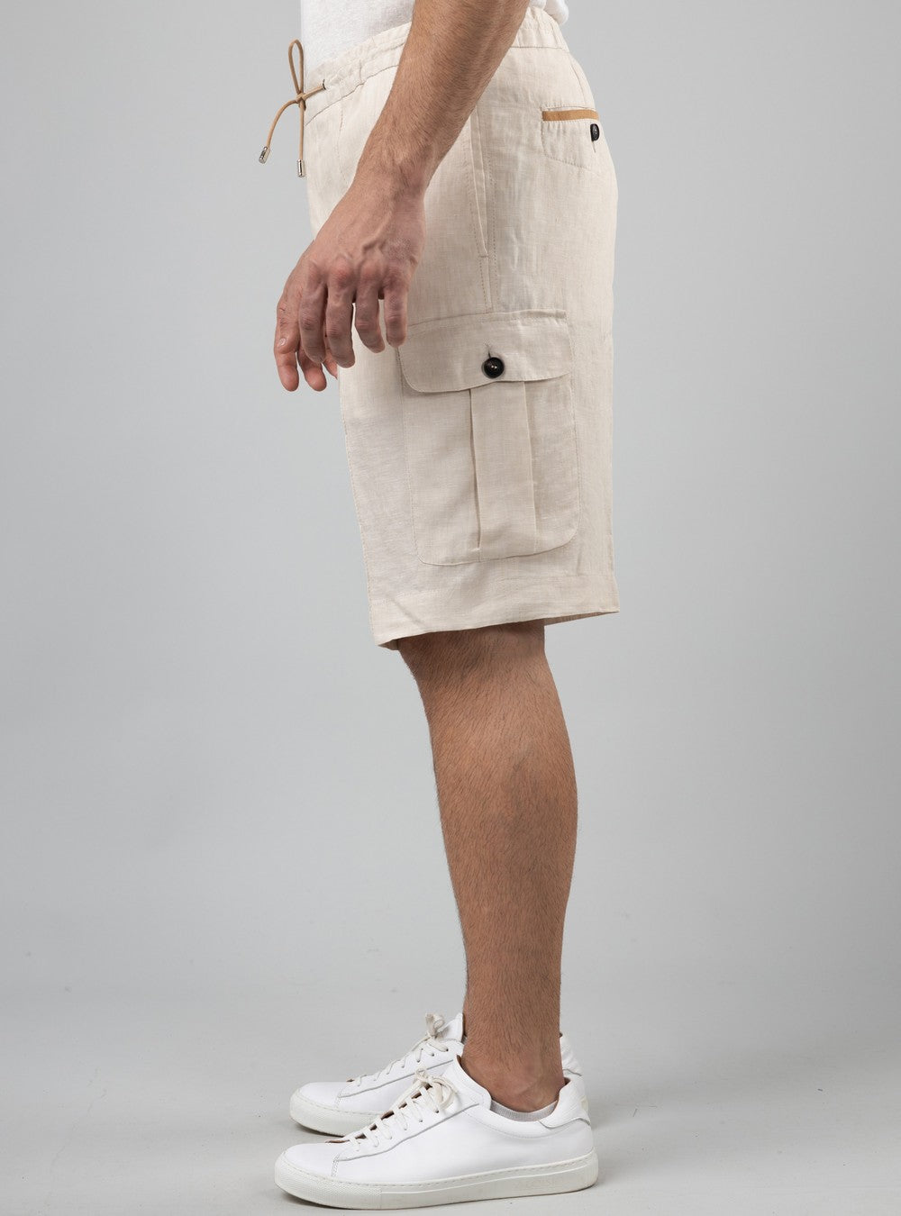 Acheron Drawstring Cargo Shorts in Linen, Sand