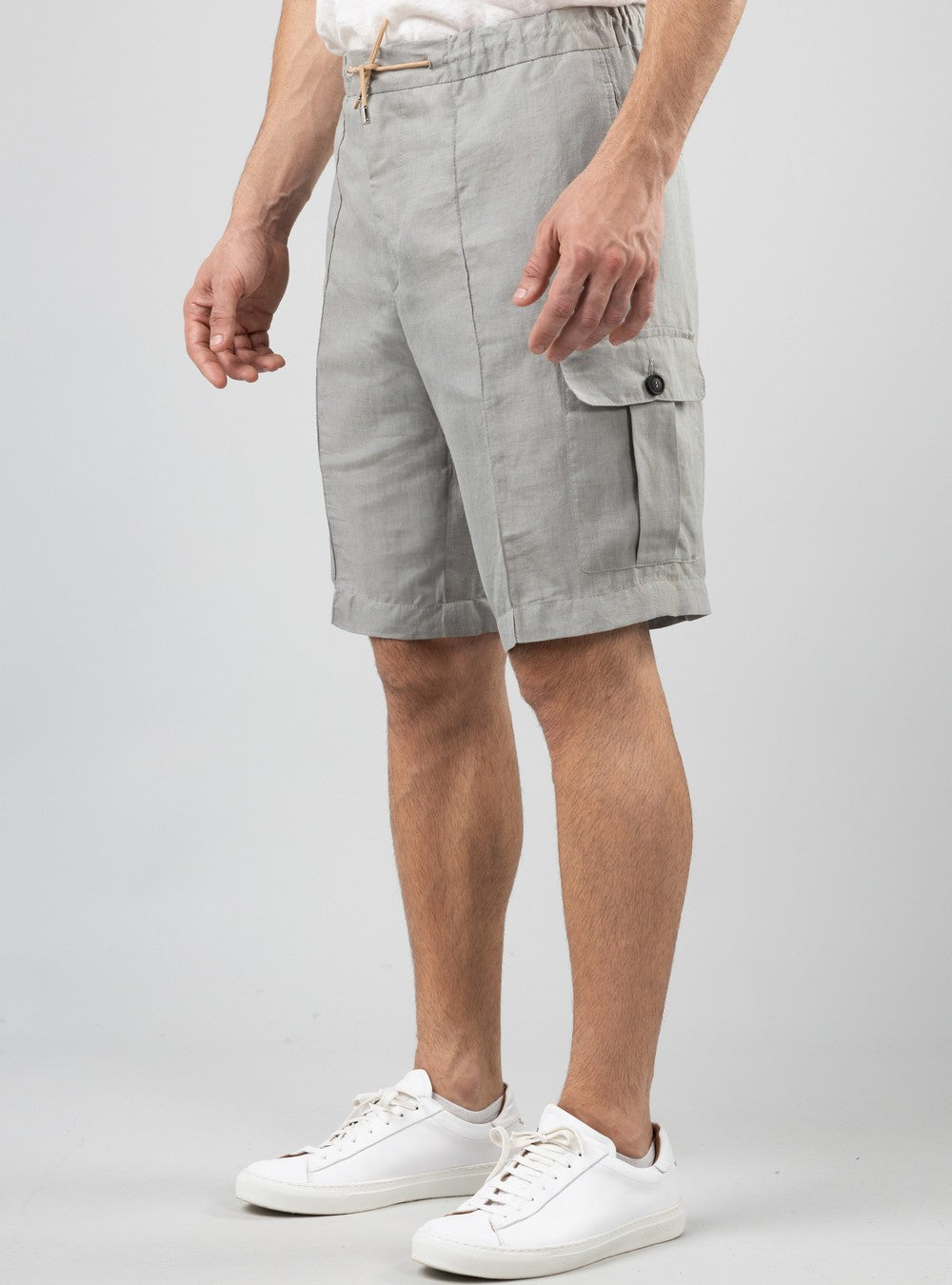 Acheron Drawstring Cargo Shorts in Linen, Sage