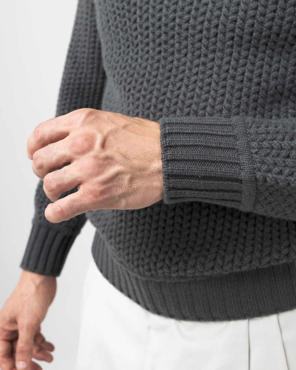 Taiga Shawl Collar V-neck Pullover in Cashmere, Drill Grey